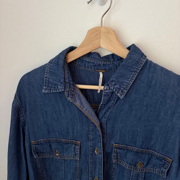 Free People Oversized Denim Shirt C019 - Picture 2 of 4